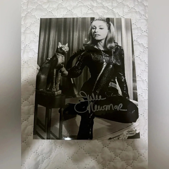 Batman catwoman lady Julie newmar autographed photo - Picture 1 of 1